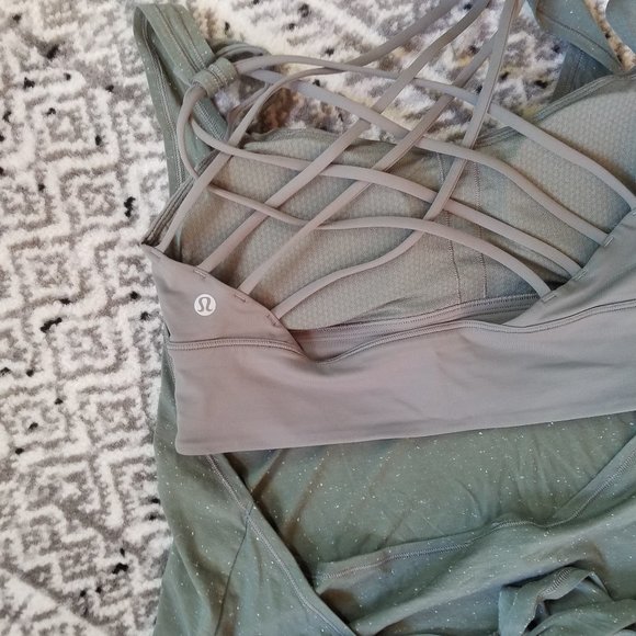 NWT Lululemon Tied in Energy 2 in 1 tank Grey Sage - Picture 3 of 9